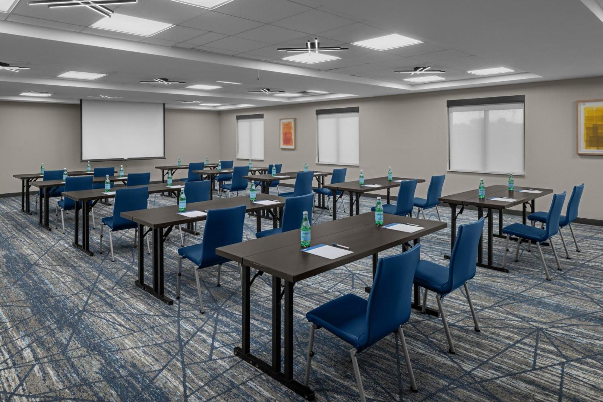 Holiday Inn Express & Suites Midland Loop 250 By Ihg Exterior foto