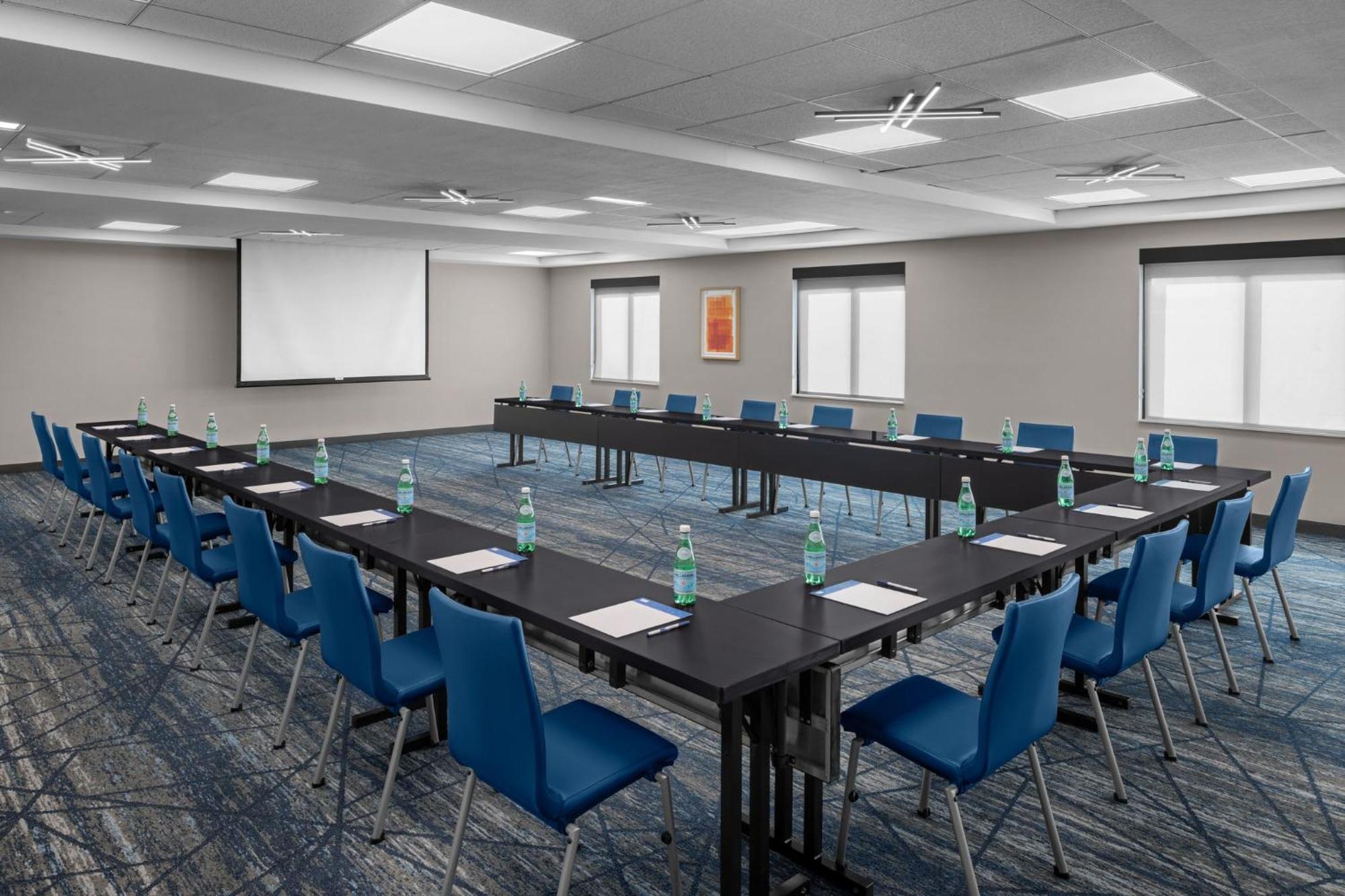 Holiday Inn Express & Suites Midland Loop 250 By Ihg Exterior foto